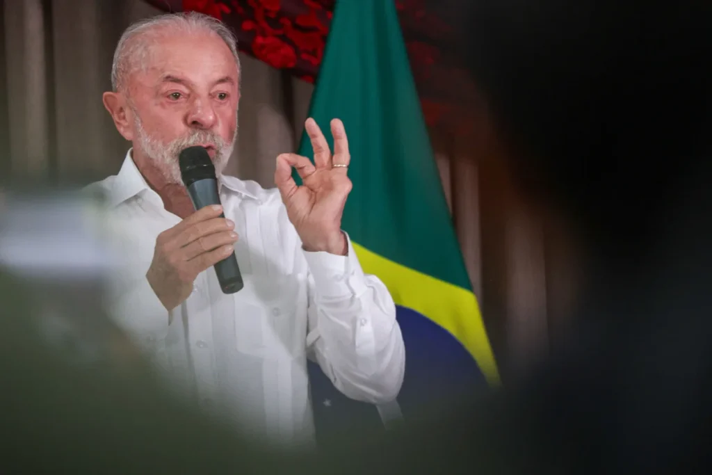 Reeleito, Lula prepara pacote econômico com reforma tributária, fim da escala 6×1 e ajustes nas contas públicas